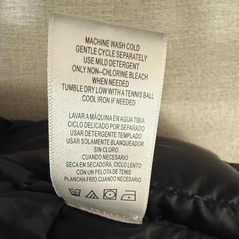 Trina Turk Lightweight Quilted Down Jacket Black Snap Front Minimalist Coat L - Picture 10 of 13